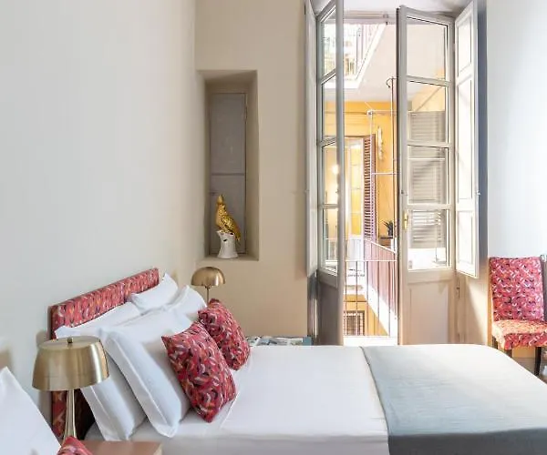 Glance In Otel Roma