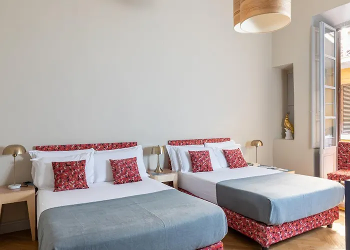 Glance In Otel Roma